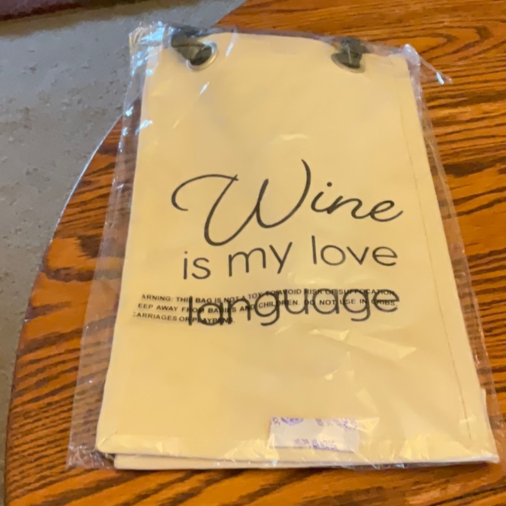 NWT Wine 🍷 Tote “Wine is my love language”